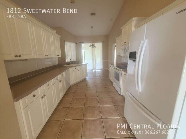 Building Photo - 1812 Sweetwater Bend
