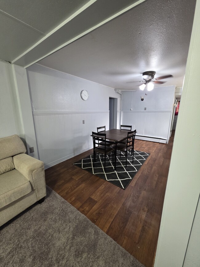 Building Photo - 505 S 10th St