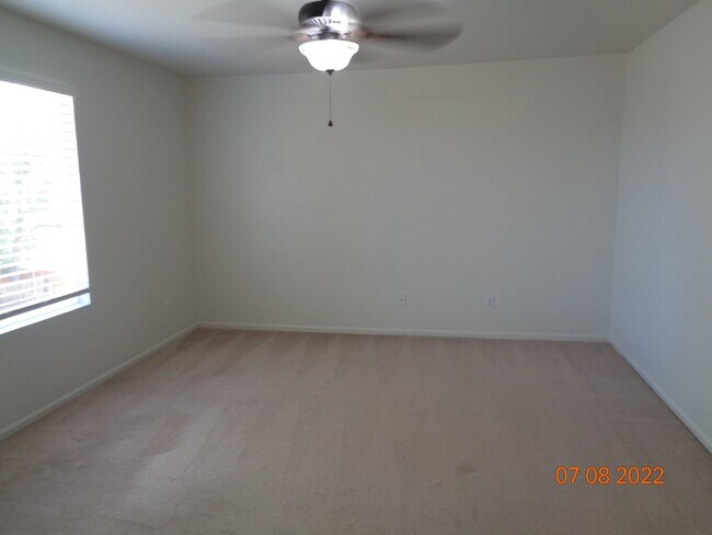 Building Photo - Great home!