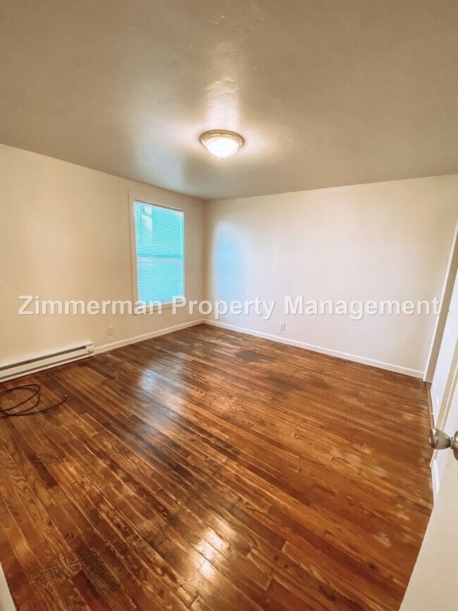 Building Photo - 485 N 24th St