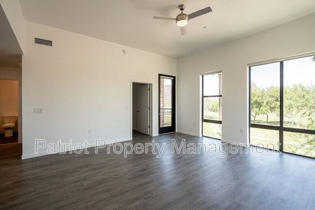 Building Photo - 1130 N 2nd St