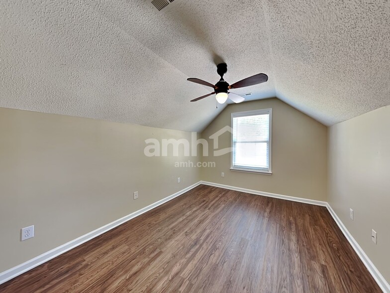 Building Photo - 505 Bellmeade Bay Dr
