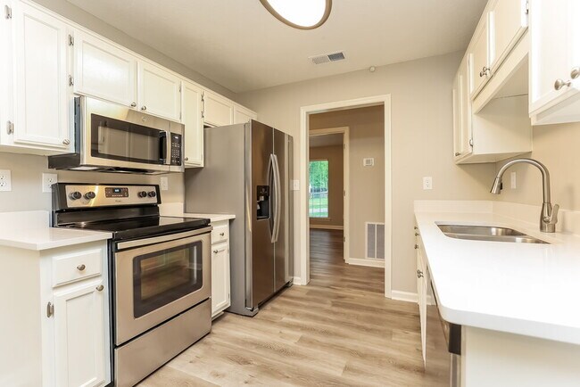 Building Photo - 214 Merritt Dr