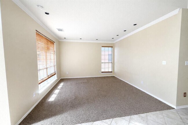 Building Photo - 1612 Chasewood Dr