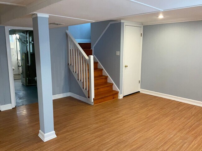 Building Photo - Fully updated 4BR 2BA single family brick home in Connecticut Ave Estates