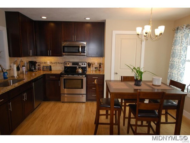 Building Photo - 130 Pheasants Run