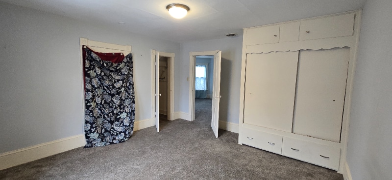 Building Photo - 724 N Evans St