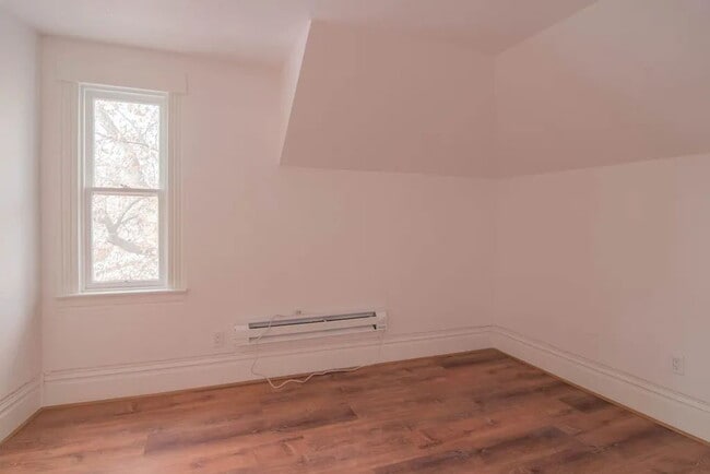 Building Photo - Newly updated 1 Bedroom 1 Bath Studio Styl...