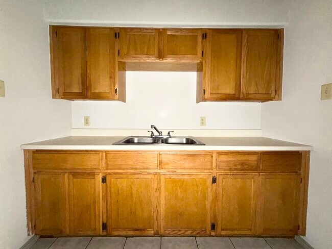 Building Photo - 507 Shiloh Dr