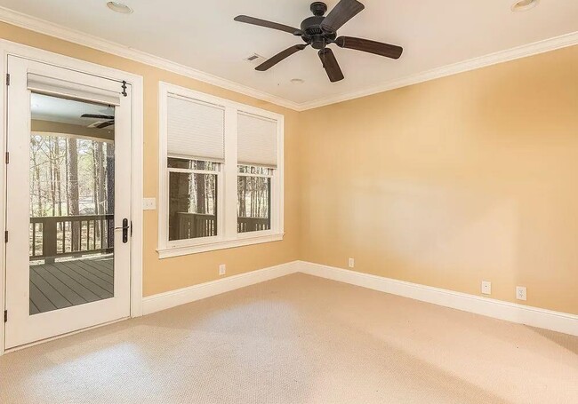 Building Photo - 1111 Regency Dr