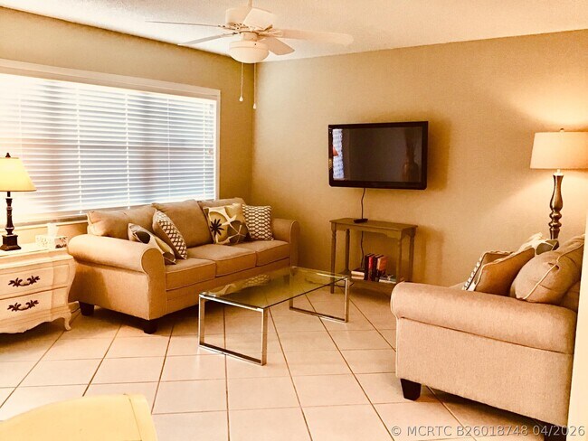 Building Photo - 4008 Cornwall A
