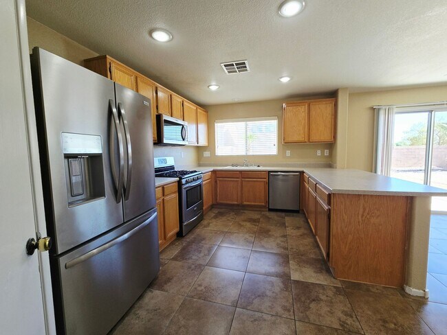 Building Photo - ACCEPTS SECTION 8 - BEAUTIFUL MUST SEE 3BD/2BA IN SOUTHWEST
