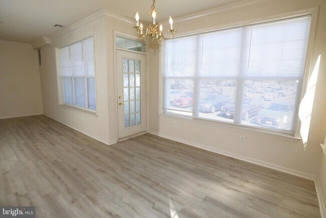 Building Photo - 611 Masterson Ct