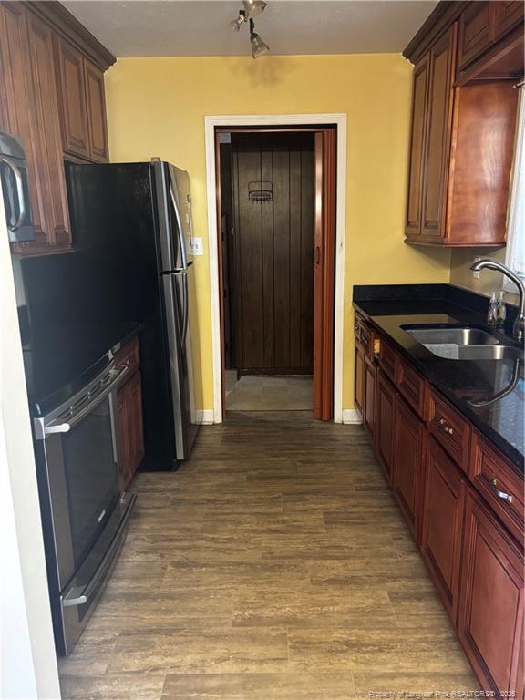 Building Photo - 854 Stoneykirk Dr