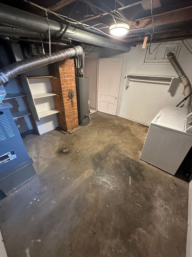 Building Photo - $1919 | 2BR/1BA | Cute Dog Friendly Home near Patty Jewett Golf Course