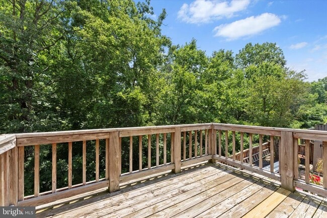 Building Photo - 7385 Emerald Dr