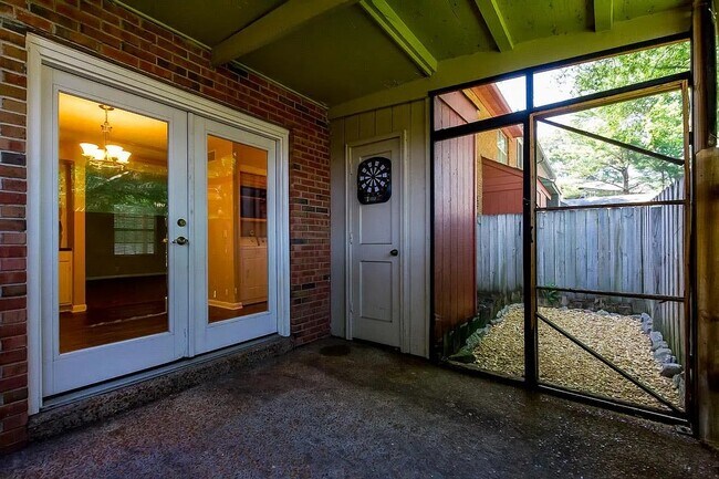 Building Photo - 5515 Country Dr