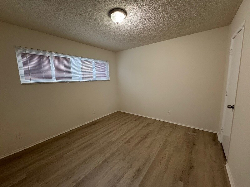 Building Photo - 656 3rd St