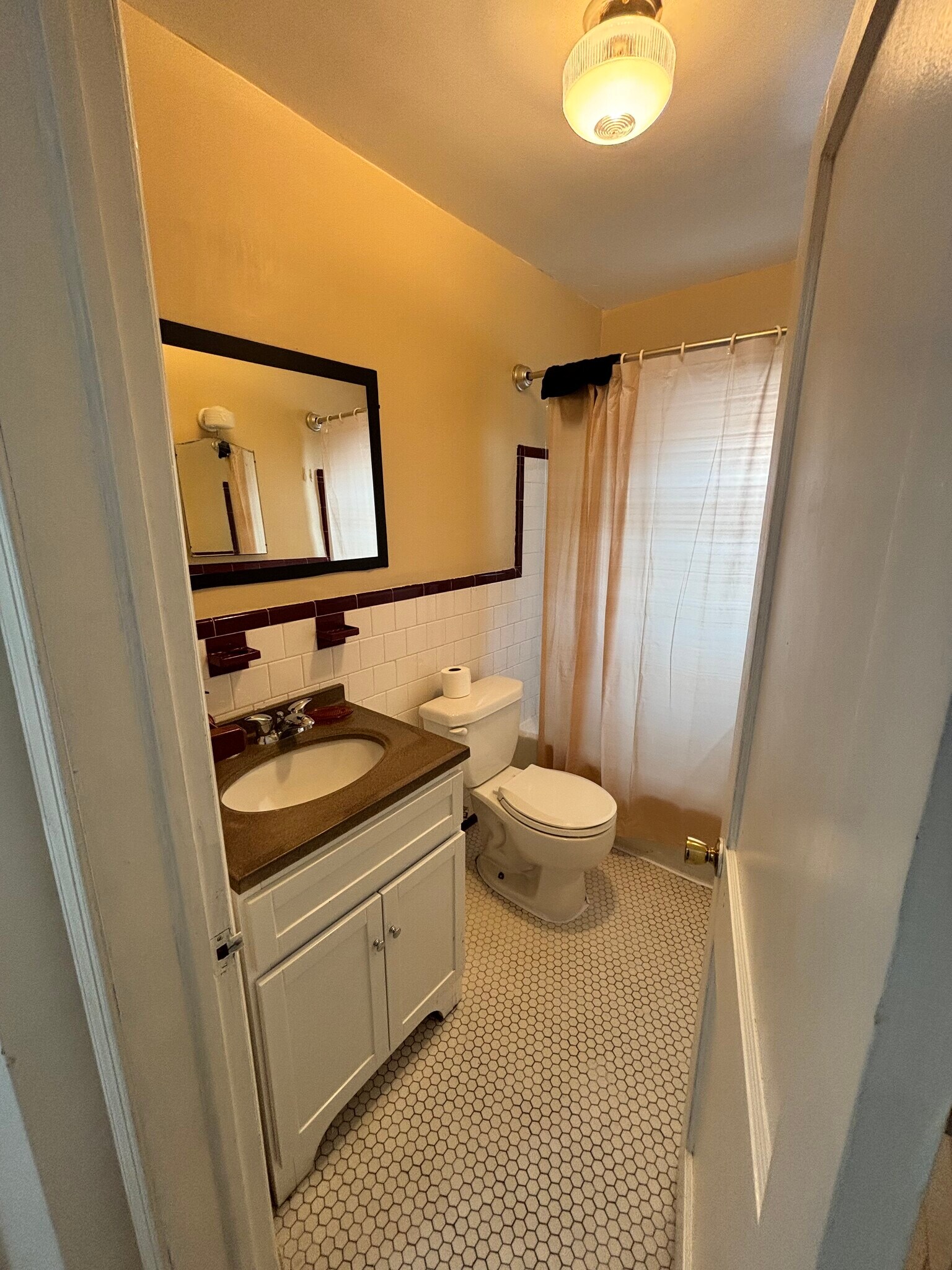 Building Photo - 4514 Saint Georges Ave