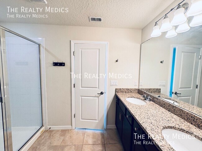 Building Photo - 1375 Painted Bunting Ave