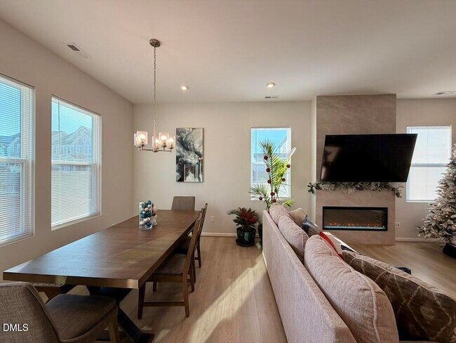 Building Photo - 52 Comfort Ct