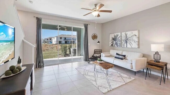 Building Photo - Spacious 3-Bed, 2.5-Bath Townhouse in West...