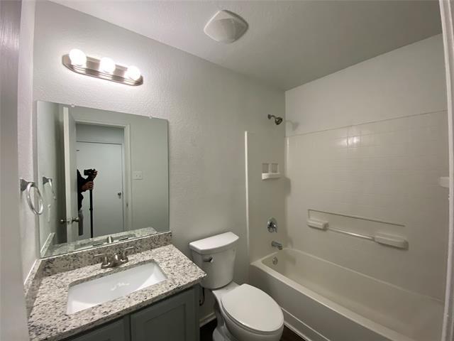 Building Photo - 6229 Hereford Dr