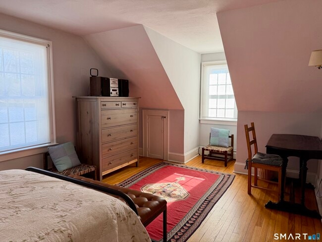 Building Photo - 43 Neck Rd