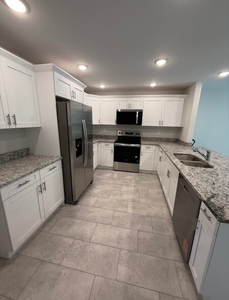 Building Photo - 6039 Latimer Ave