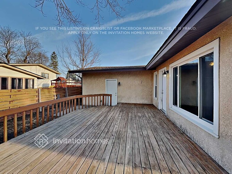Building Photo - 6109 81st Ave N