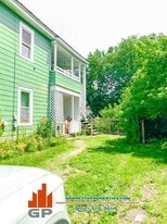 Building Photo - 68 Elm St