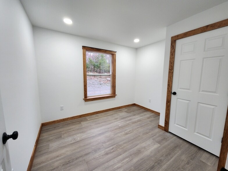 Building Photo - 153 Clark Rd