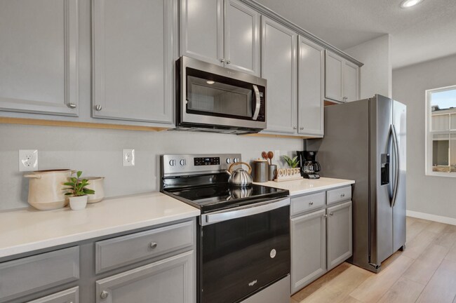 Building Photo - BRAND NEW HOME MINUTES FROM FORT CARSON AN...