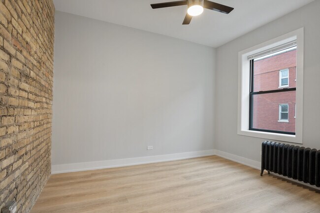 Building Photo - 1310 W Birchwood Ave