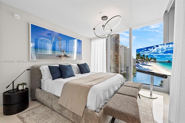 Building Photo - 300 Biscayne Blvd Way