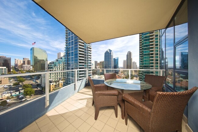 Building Photo - Ultimate Luxury Living: Fully Furnished Co...