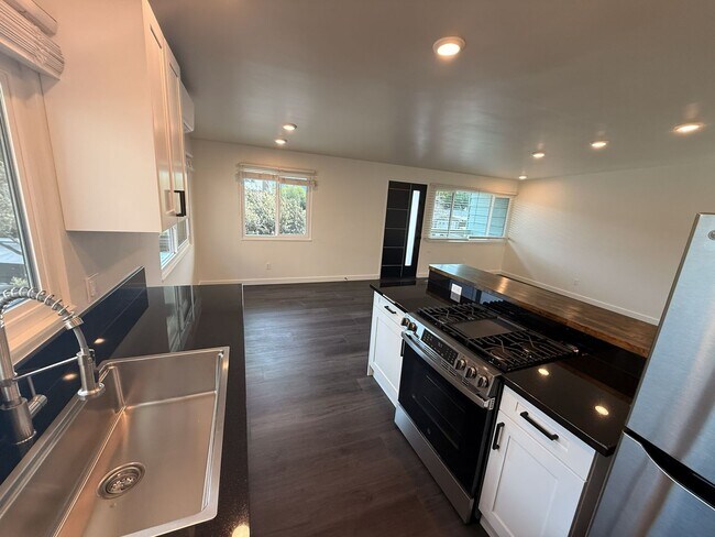 Building Photo - Charming 1-Bedroom Apartment in the Heart of Solvang