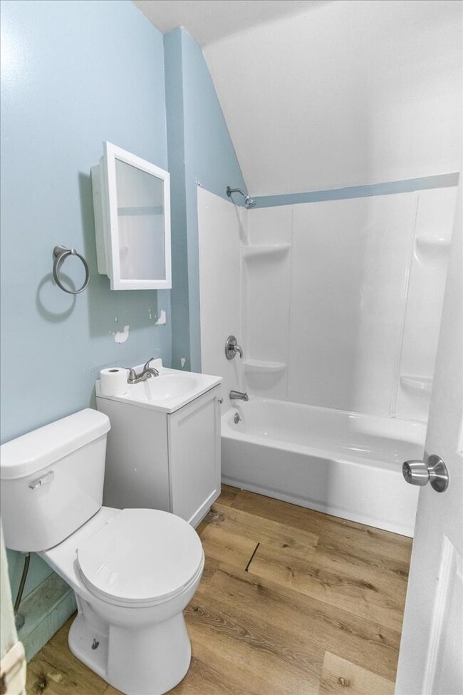 Building Photo - 257 W 109th Pl
