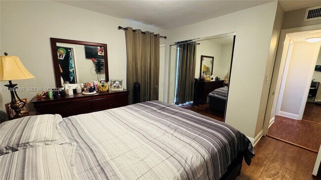 Building Photo - 7226 SW 94th Pl