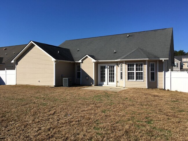 Building Photo - 241 Collinwood Dr