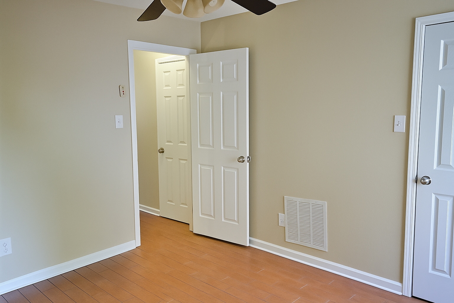 Building Photo - 19 Houmas Pl