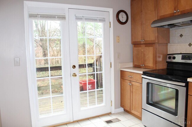 Building Photo - 9156 Dominion Cir