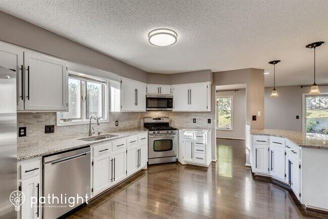 Building Photo - 14355 4Th Avenue N, Plymouth, MN, 55447