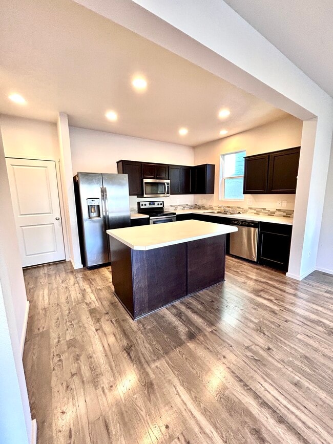 Building Photo - 11727 NE 22nd Way