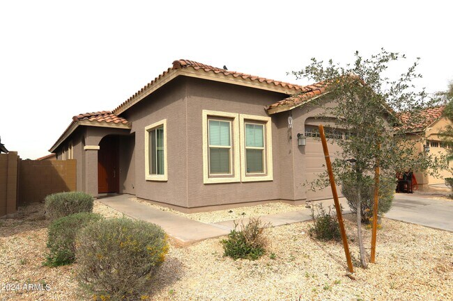 Building Photo - 3830 S 64th Dr