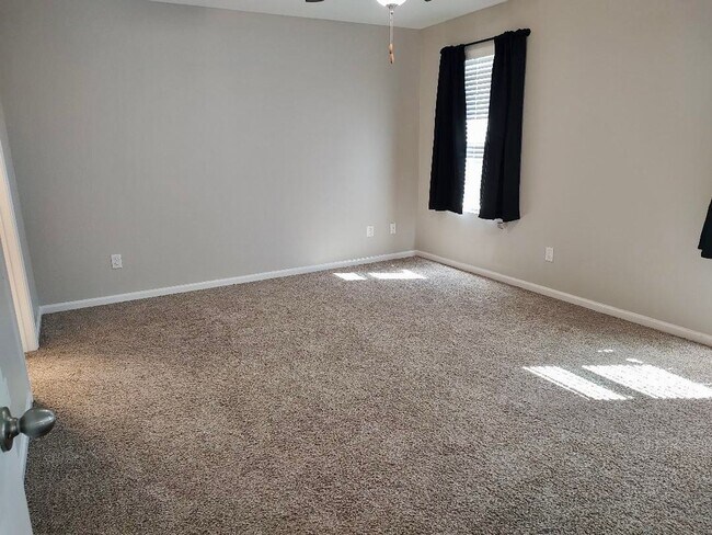 Building Photo - Excellent 3 Bedroom 2 Bath House for Rent. Best Part of Town near Everything!