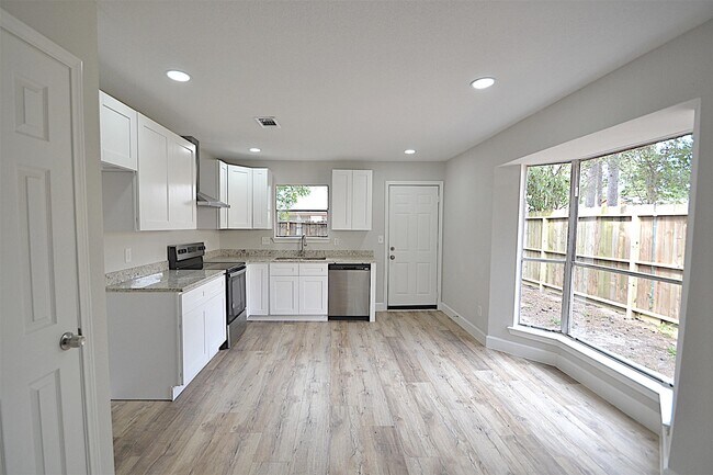 Building Photo - 4527 Adonis Dr