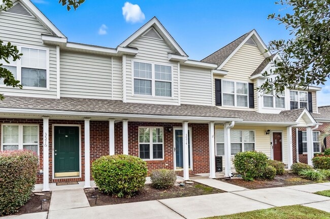 Building Photo - 3574 Evergreen Way