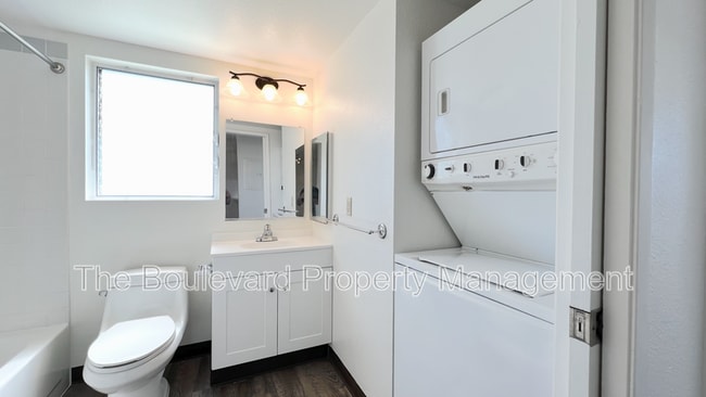 Building Photo - 94-513 Lumiaina Street