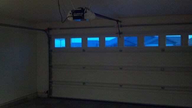 Building Photo - 5520 Cleveland Ln